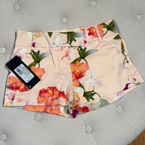 New Marciano flower shorts. Size 0